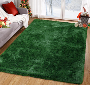 lot 366 image: Green Shag Area Rug 5 x 7