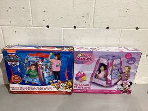 lot 530 image: LOT OF 2  Inflatable Playlands