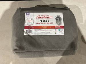 lot 480 image: Sunbeam Twin Blanket Grey Fleece, 12 Heat Settings, 12-Hour Auto Shut-Off, Electric Heated Blanket with Controller, 84 x 62