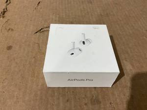 lot 15 image: Apple AirPods Pro (2nd Generation)