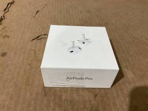 lot 20 image: Apple AirPods Pro (2nd Generation)