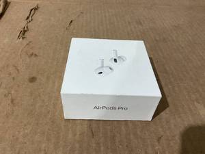 lot 16 image: Apple AirPods Pro (2nd Generation)