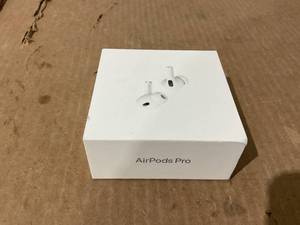 lot 27 image: Apple AirPods Pro (2nd Generation)