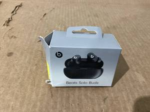 lot 31 image: Beats - Solo Buds True Wireless Earbuds - Matte Black