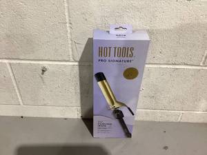 lot 569 image: Hot Tools Pro Signature 1 14 Gold Curling Iron
