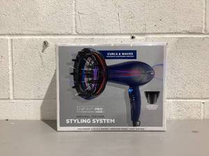 lot 575 image: INFINITIPRO BY CONAIR Hair Dryer with Innovative Diffuser