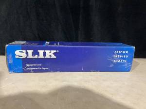 lot 591 image: Slik  Creators Studio Kit Tripod