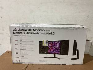 lot 73 image: 34 Curved UltraWide WQHD HDR 10 100Hz Monitor with AMD FreeSync