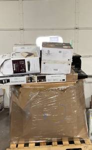 lot 906 image: Wholesale Pallet of Assorted Miscellaneous Items