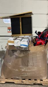 lot 907 image: Wholesale Pallet of Assorted Miscellaneous Items