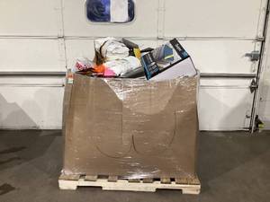 lot 908 image: Wholesale Pallet of Assorted Miscellaneous Items