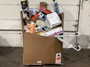 lot 909 image: Wholesale Pallet of Assorted Miscellaneous Items