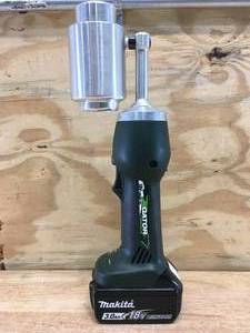 lot 43 image: Greenlee Gator Knockout Tool Model # LS100