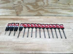lot 53 image: Lot of Multiple Milwaukee SDS Bits