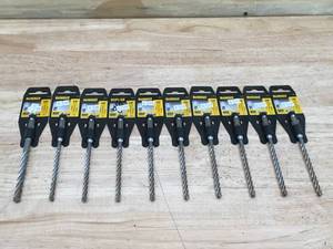 lot 56 image: Lot of 10 - DeWalt SDS Bits