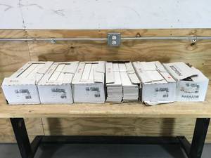 lot 6 image: Lot of 6 - Boxes of Tile