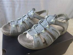 (D-3) Pair of Sonoma Life Style Sho...