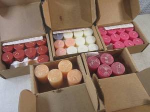 (CS) 5 Boxes of Assorted Home Inter...