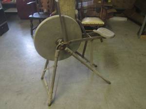 (FRNT) Antique Grinding Wheel with ...