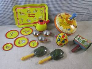 (CSB) Vintage Tin Toys...