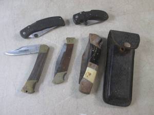 (CNTR) 5 Folding Knives...