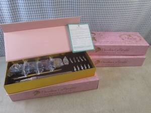 (BS) 3 New 19pc Davelion Calligraph...
