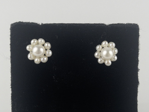lot 6 image: Freshwater Or Saltwater 14K Yellow Gold Stud Earrings NEW OLD STOCK