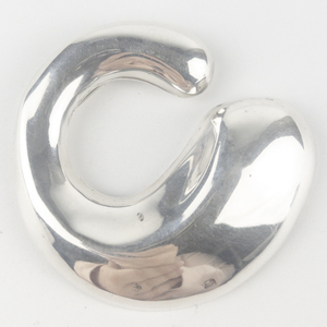 lot 25 image: Taxco, Mexico  Large Curlique Sterling Silver Brooch With Pendant.