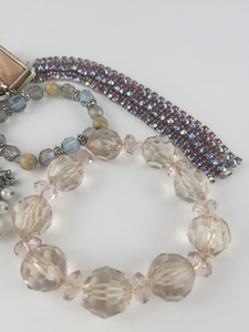 lot 333 image: Group of 5 Rhinestone & Bead Bracelets.