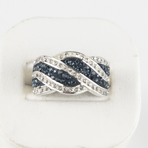 lot 84 image: Blue & White Rhinestone Twist Sterling Silver Band. Size 6.75 - 7.