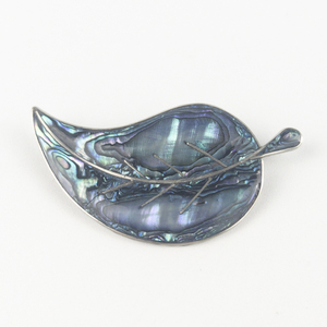 lot 184 image: Mexico (Unknown) Abalone Inlay Leaf Alpaca Brooch .
