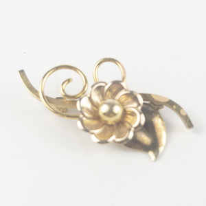 lot 187 image: Bal-Ron CO.  1950S Flower 12K Gold Filled Brooch .