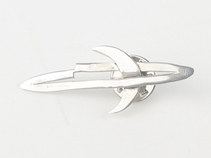 lot 206 image: Handcrafted Broken Sword Sterling Silver Pin. Tested Sterling