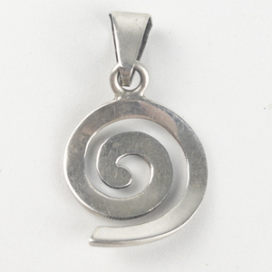 lot 241 image: Open Work Swirl sterling silver pendant (no chain).