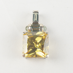 lot 245 image: Ross Simons  Citrine & peridot Vermeil pendant (no chain).