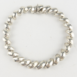 lot 270 image: MILOR Faceted San Marco Link Sterling Silver Chain Bracelet .