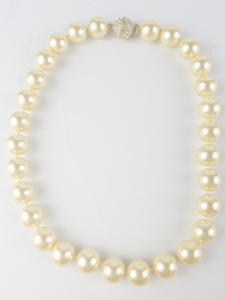 lot 321 image: New Old Stock Knotted Yellow Gold Tone Base Metal Shell Bead Necklace. Replacement Value $75