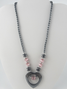 lot 329 image: Hematite Heart Pink Mood Glow Base Metal Bead Necklace.