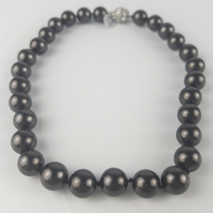 lot 331 image: New Old Stock Black Dyed Mother Of Pearl Silver Tone Base Metal Shell Bead Necklace. Replacement Value $135