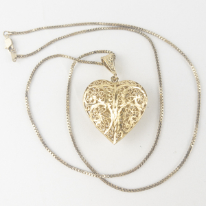 lot 358 image: Filigree Openwork Gold Tone Base Metal Heart Pendant Necklace.
