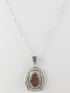 lot 371 image: Think Elegant Mesh Sterling Silver Pendant Necklace .