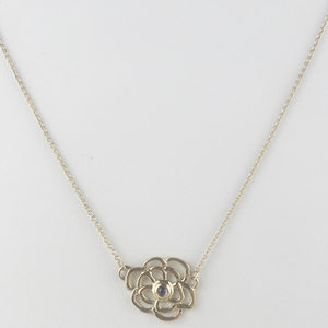 lot 375 image: Premier Designs Purple Cabochon Floral Vermeil Necklace.
