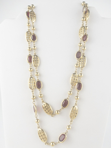 lot 388 image: Red Glass Gold Tone Base Metal Necklace.