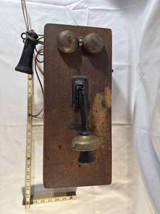 lot 45 image: Vintage Wall-Mounted Wooden Telephone Antique Collectible Rustic Decor