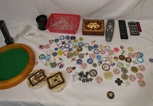 lot 117 image: Vintage Casino Poker Chip Collection Incl Las Vegas Nevada Metal & Gaming Lot