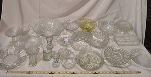 lot 126 image: Vintage Glassware Collection Bowls, Plates & Cups with Intricate Patterns