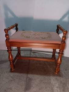 lot 73 image: Vintage Wooden Bench with Floral Embroidered Seat - 25