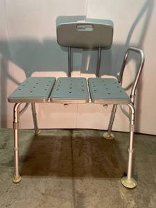 lot 87 image: Handi Medical Bath Transfer Bench