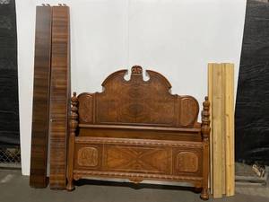 lot 92 image: Vintage Victorian Wooden Bed Frame - Side Rails Worn