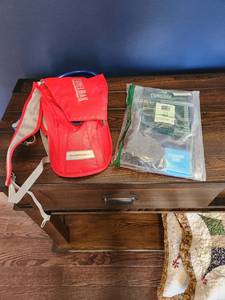lot 73 image: CamelBak Hydrobak Pack & Cleaning Kit